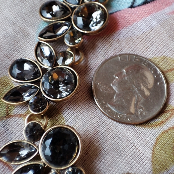 Stella and Ruby Dark Smoke Charcoal Stones Bezel Set Statement Necklace EUC - Picture 8 of 9